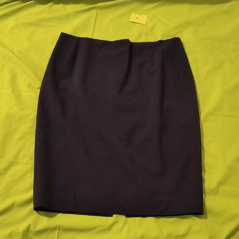 Elie Tahari Elegant Black Skirt Sz 4